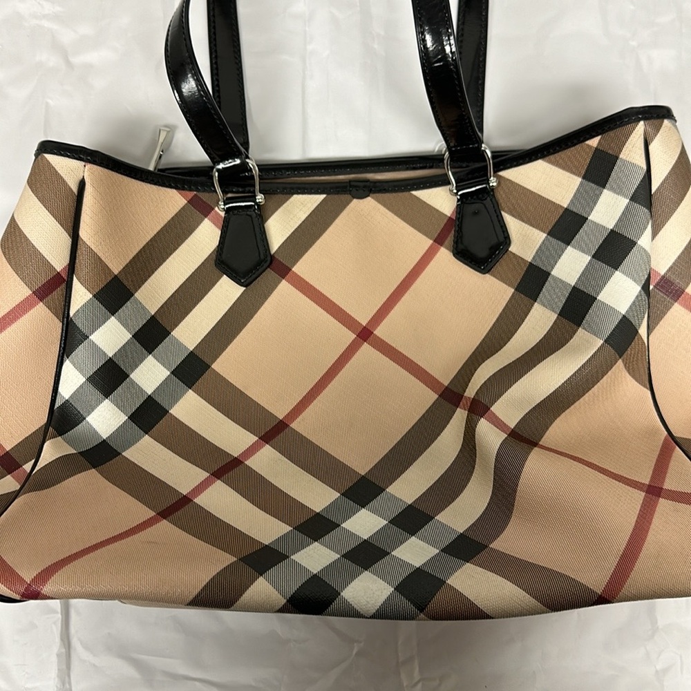 Burberry Beige and Black Checkered Tote - Picture 2 of 9